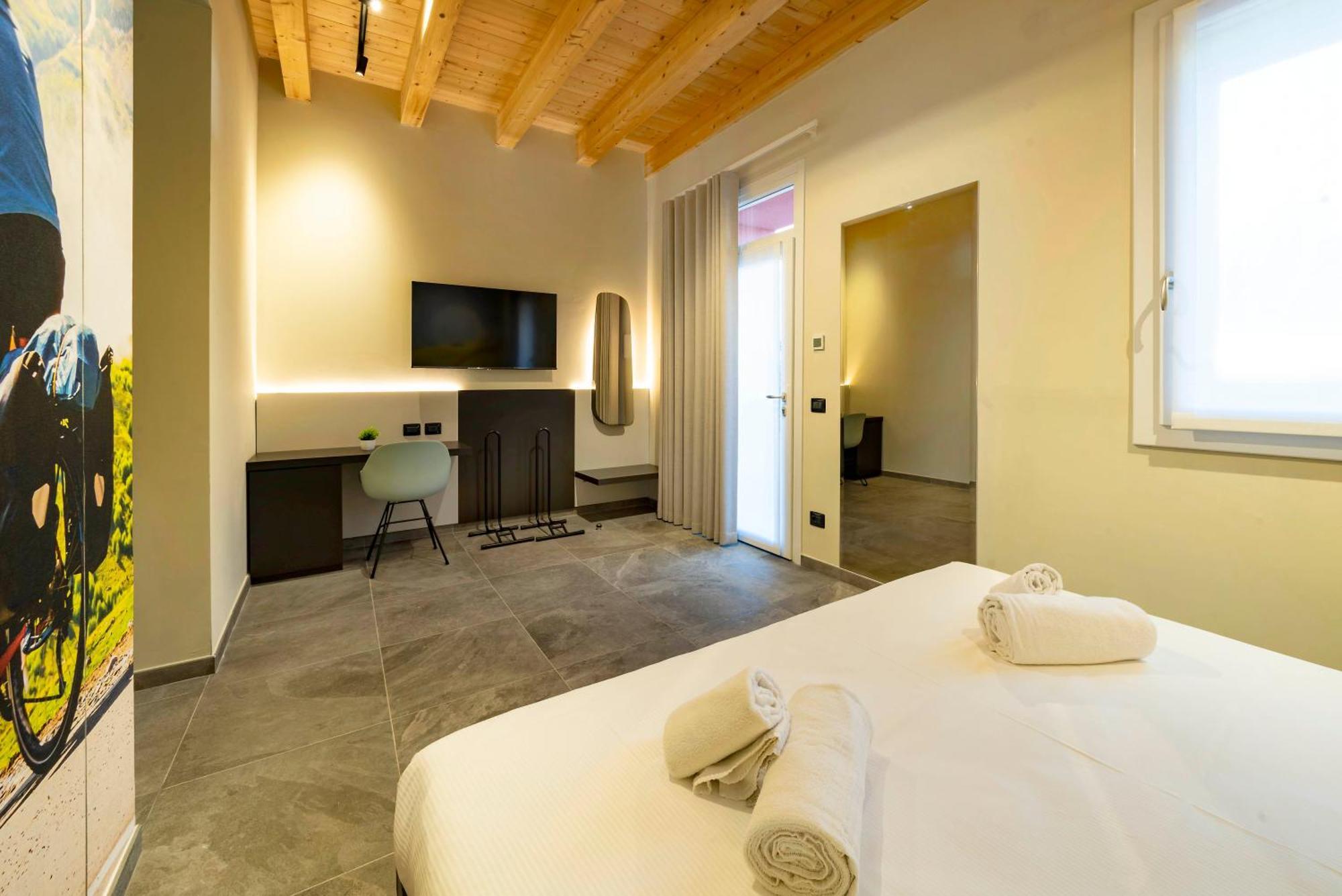 Italianflat - Verona'S River, Free Parking For Car & Bike, Nature, Relax Bagian luar foto